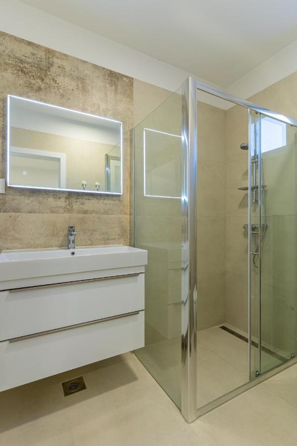 Apartman Vischetti Cres Exterior foto